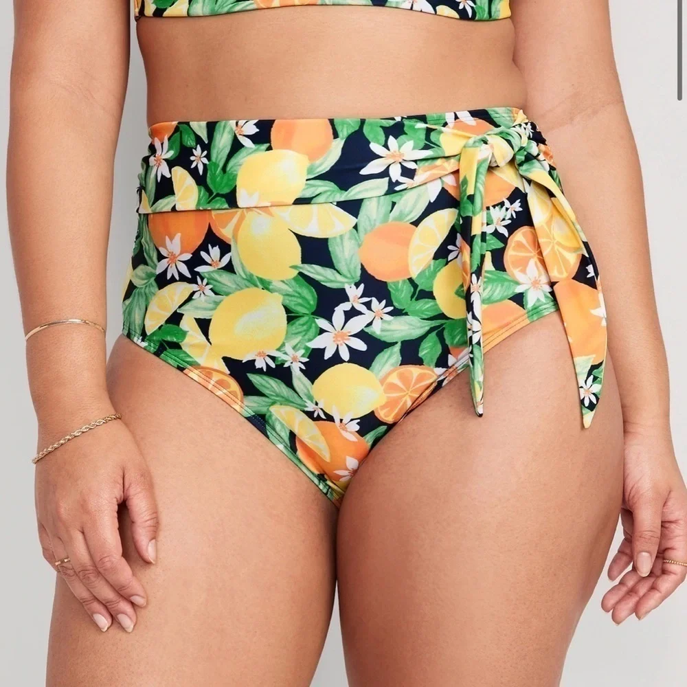 NWT! Fresh squeezed Fun High-Waisted Tie-Waist Bikini Swim Bottoms - Small 🌻